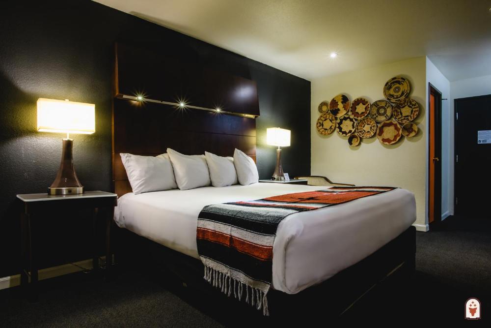 Standard King Room interior
